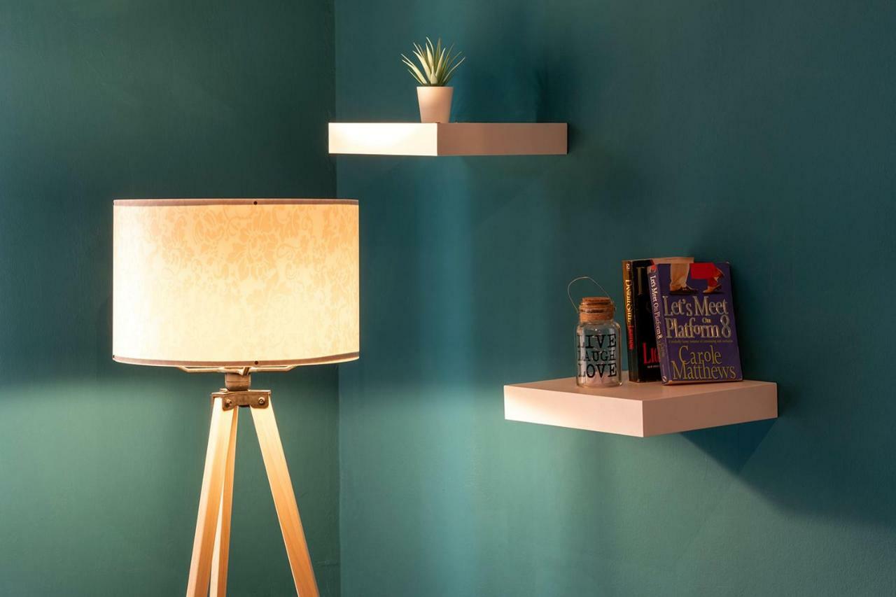 Colourful Apt,Airport Line,6 Min Metro,300 Mbps! Apartment Athens Luaran gambar